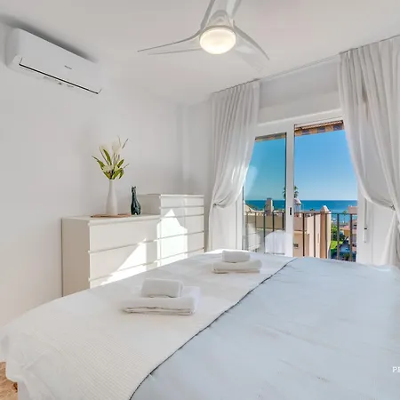 Castillo By Sea View Apartment