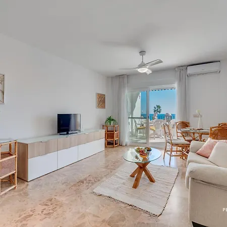 Castillo By Sea View Apartment *